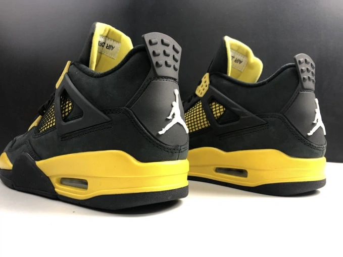 TopPick 4 1030 Retro Thunder 308497- Jordan Air 1230